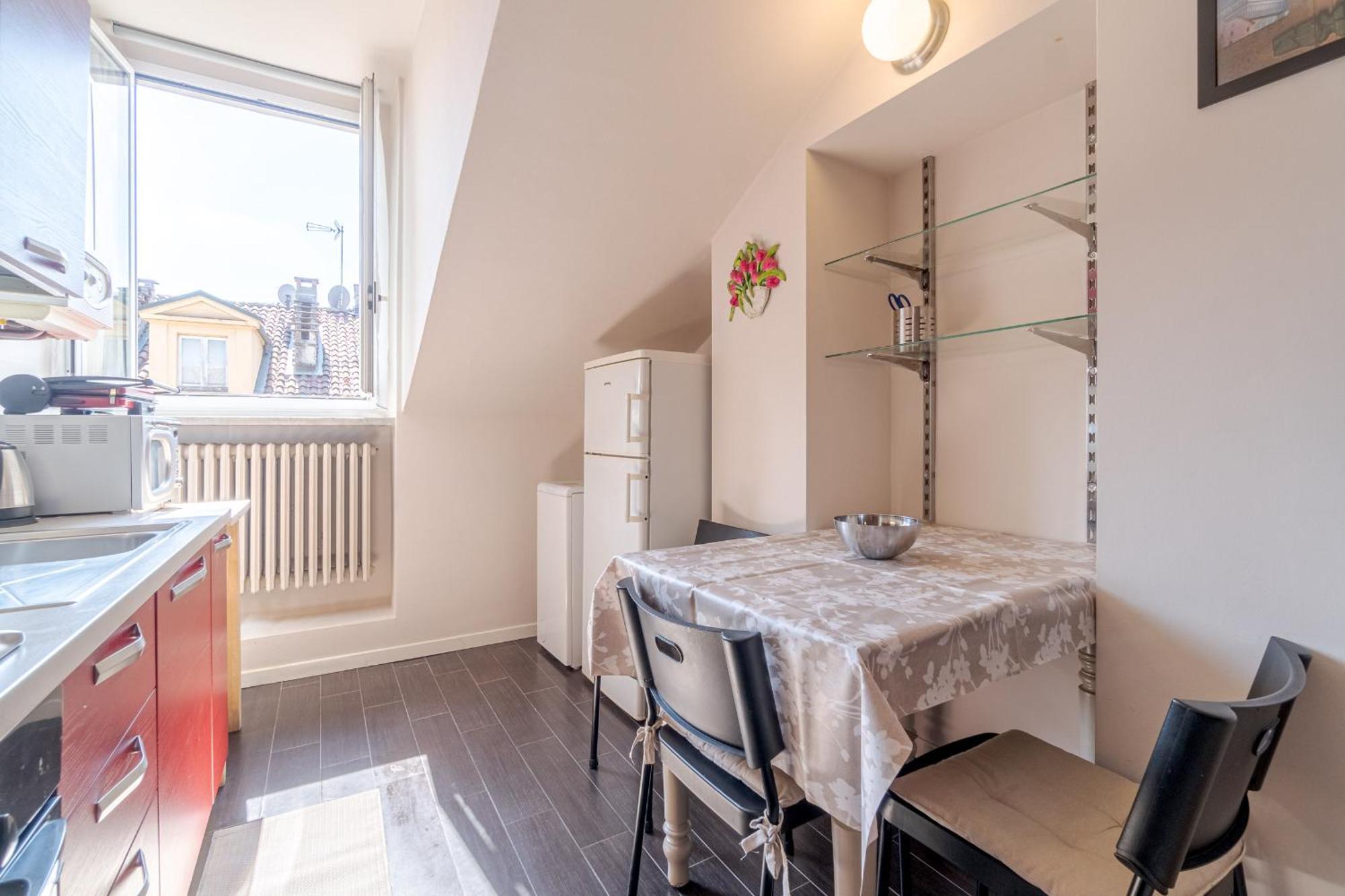Casa Valeggio Attic Apt Few Steps From Porta Nuova Turim Exterior foto