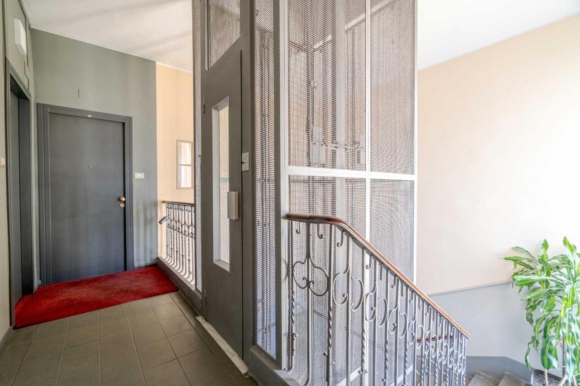 Casa Valeggio Attic Apt Few Steps From Porta Nuova Turim Exterior foto